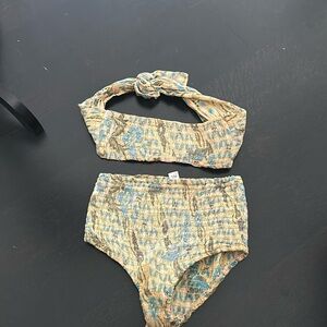 Two piece bathing suit.. size M/L Andi bagus